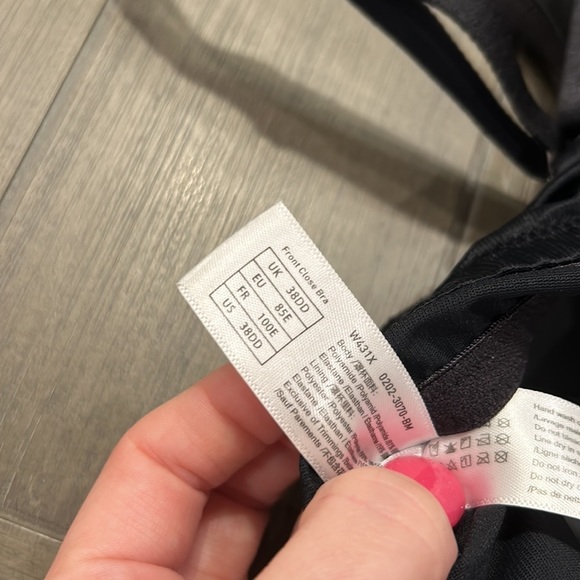 Delimira Front Close Racerback Bra - Picture 8 of 9